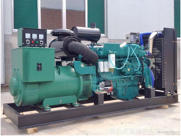 江蘇客戶，定制250kw濰柴發(fā)電機已組裝完畢下線，技術(shù)人員在配置過程中本著為“機組負責(zé)，顧客著想”原則。注重每一個細節(jié)，精心組裝，公司檢測員對機組性能指標(biāo)進行檢驗測試，各項指標(biāo)均優(yōu)于國家現(xiàn)行標(biāo)準(zhǔn)，可以出廠，機組將于2017年04月17日發(fā)往江蘇。.jpg